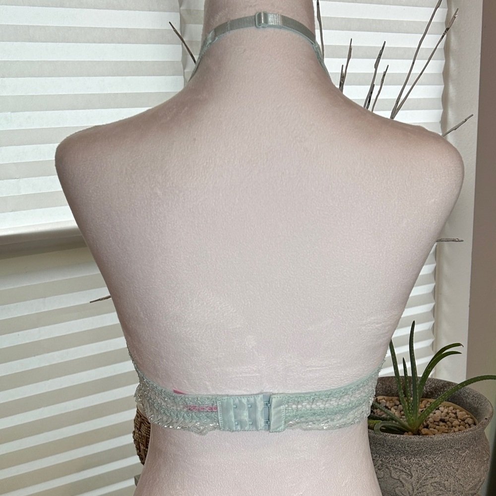 Delicate Lace Halter Bralette in Soft Green - Picture 3 of 6